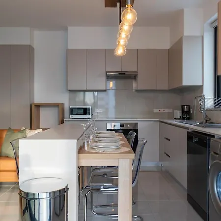 Beachcomber 2-bedroom In Apartamento