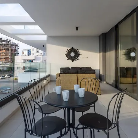 Beachcomber 2-bedroom In Apartamento *