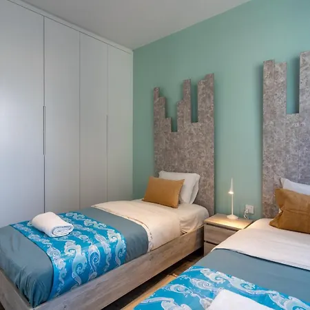 Beachcomber 2-bedroom In * Lárnaca